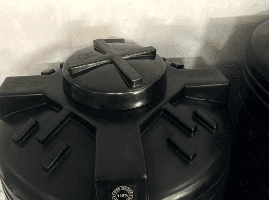 OGA PLASTIC tank threaded lid close-up