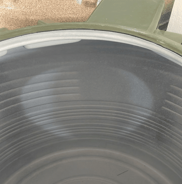 Double-layer tank cross-section showing inner white layer